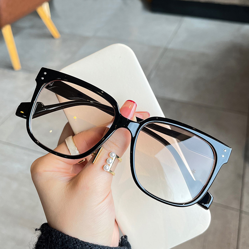 UV400 Sunglasses for Women Ret - Street Fashion Shoot 评论和价格